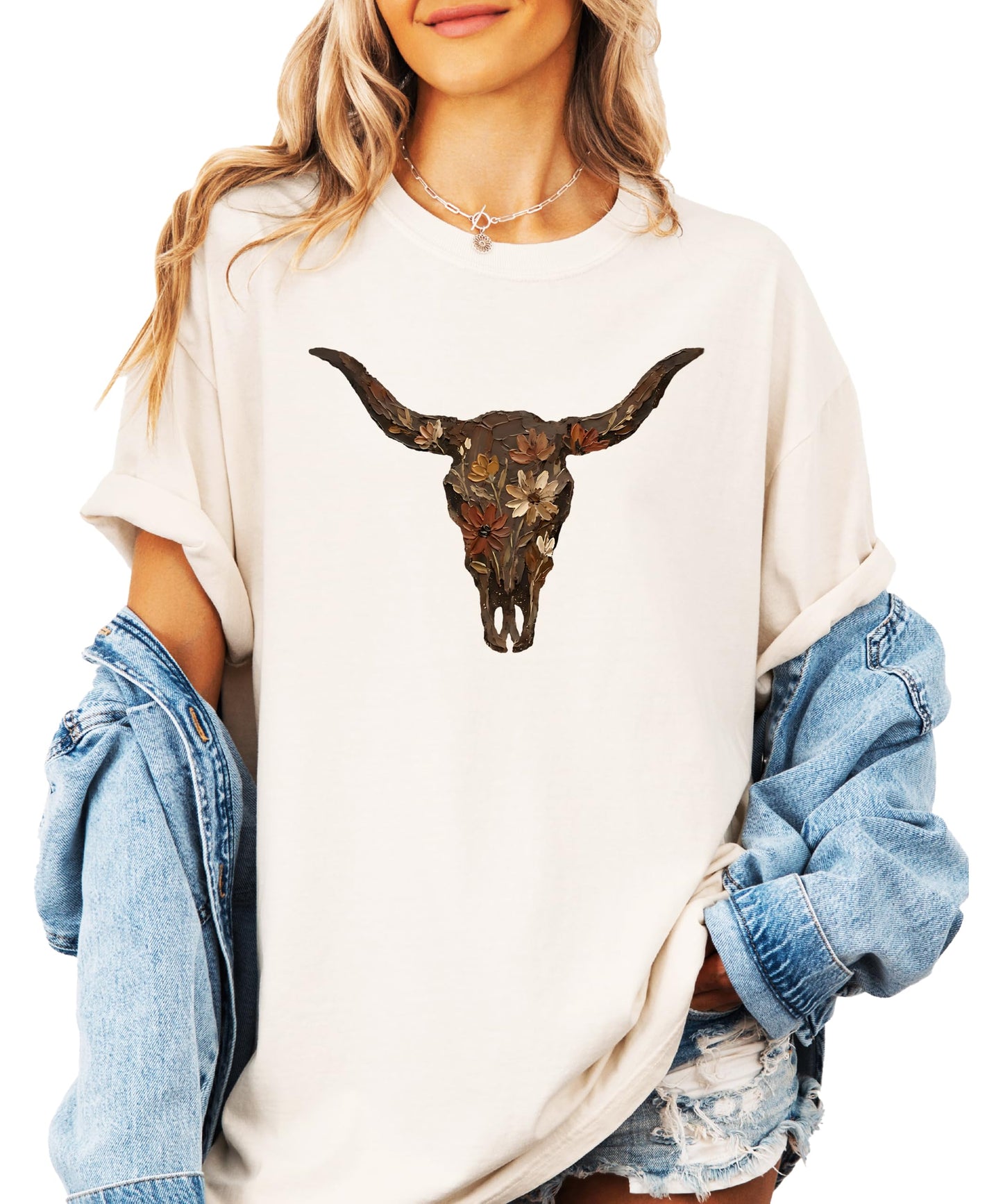 Western Longhorn Skull Graphic T-Shirt for Women - Casual Everyday Western Style Shirt