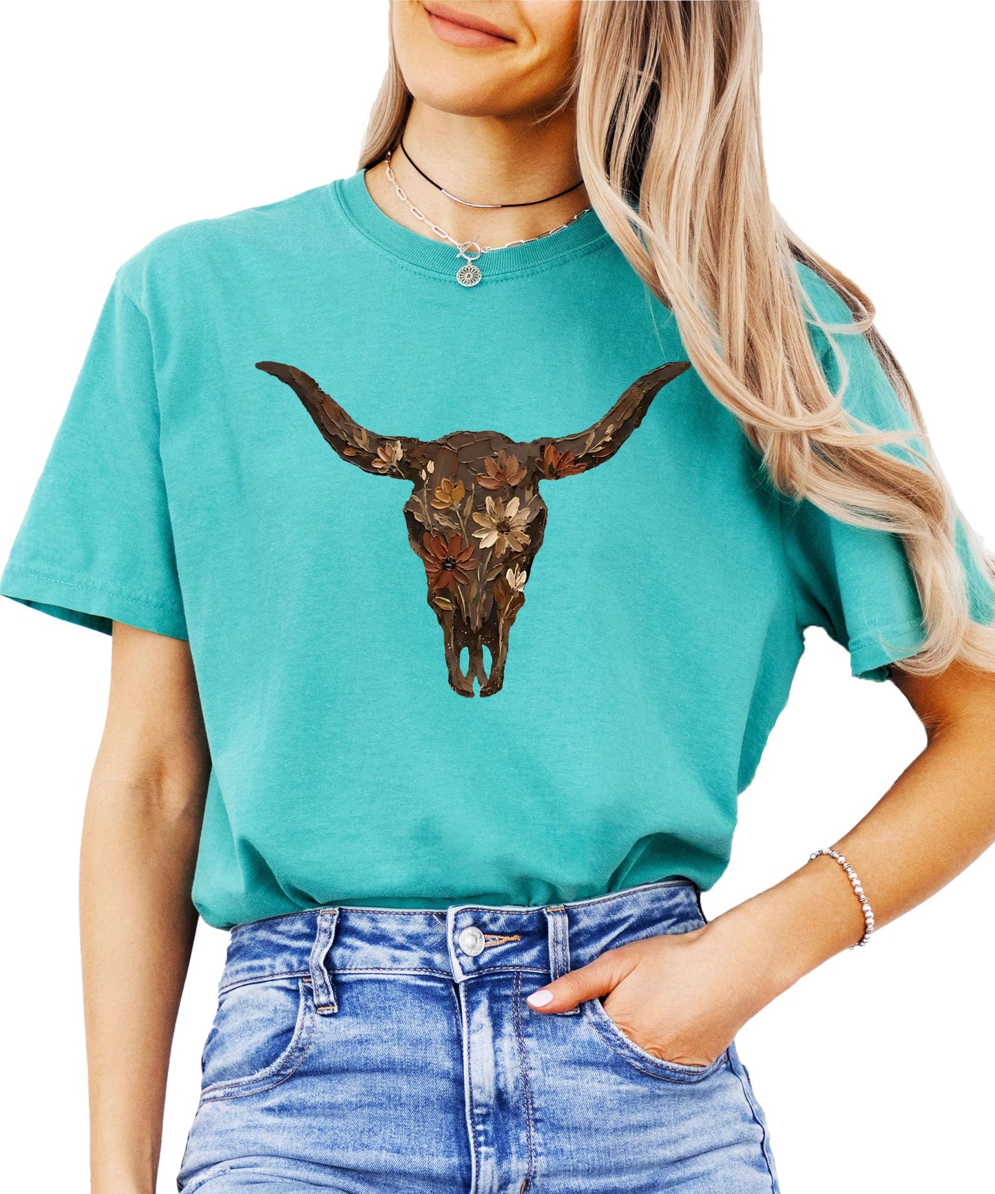 Western Longhorn Skull Graphic T-Shirt for Women - Casual Everyday Western Style Shirt