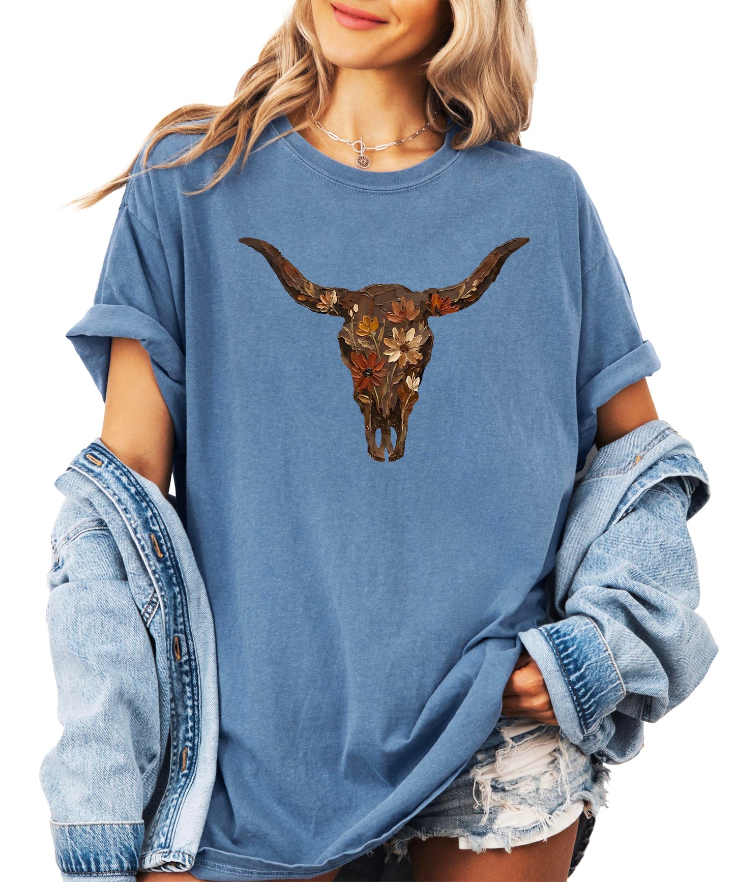 Western Longhorn Skull Graphic T-Shirt for Women - Casual Everyday Western Style Shirt