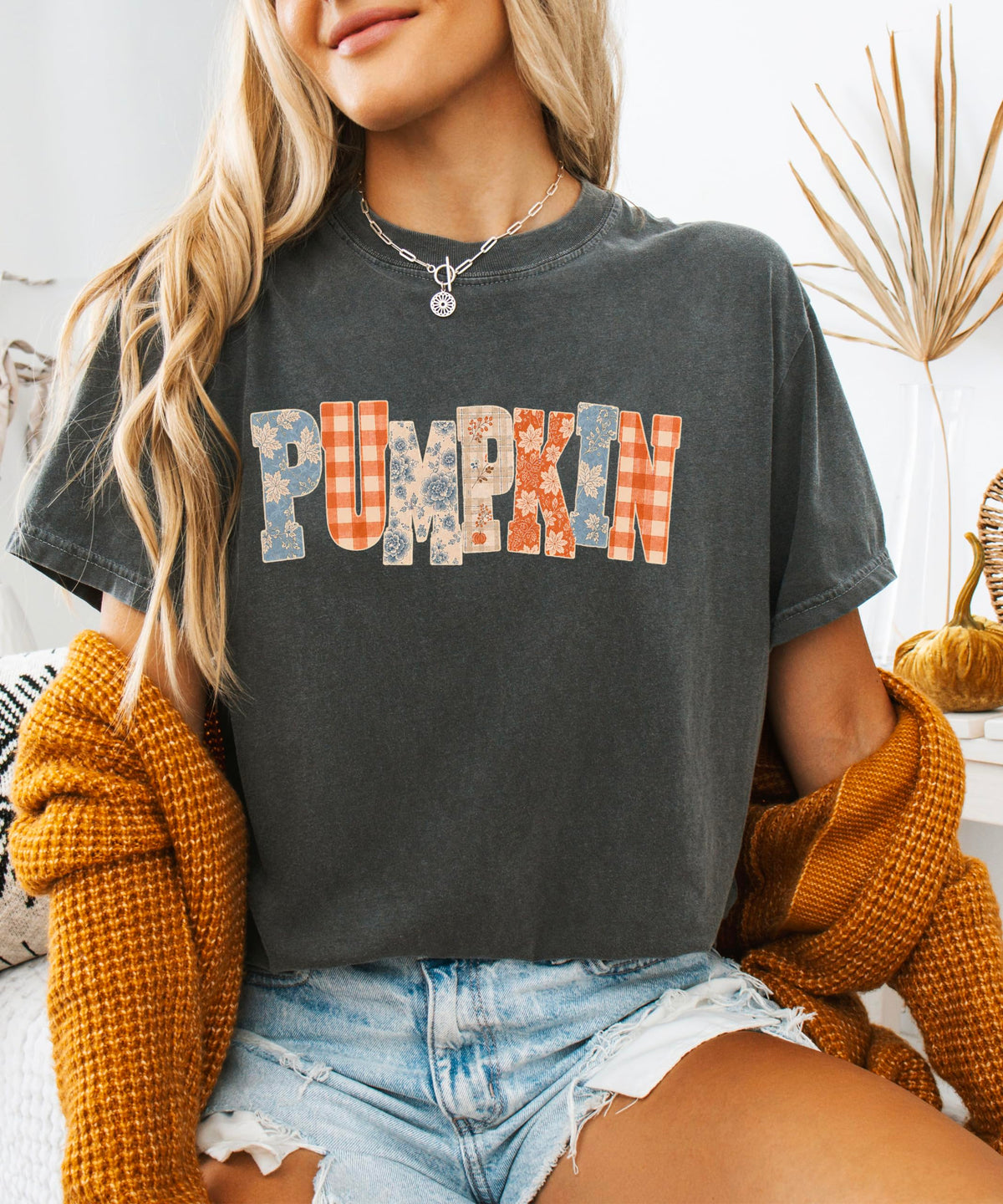 Pumpkin Shirt for Women & Teen Girls Cute Fall Graphic Tee Pumpkin Patch Comfort Colors Top