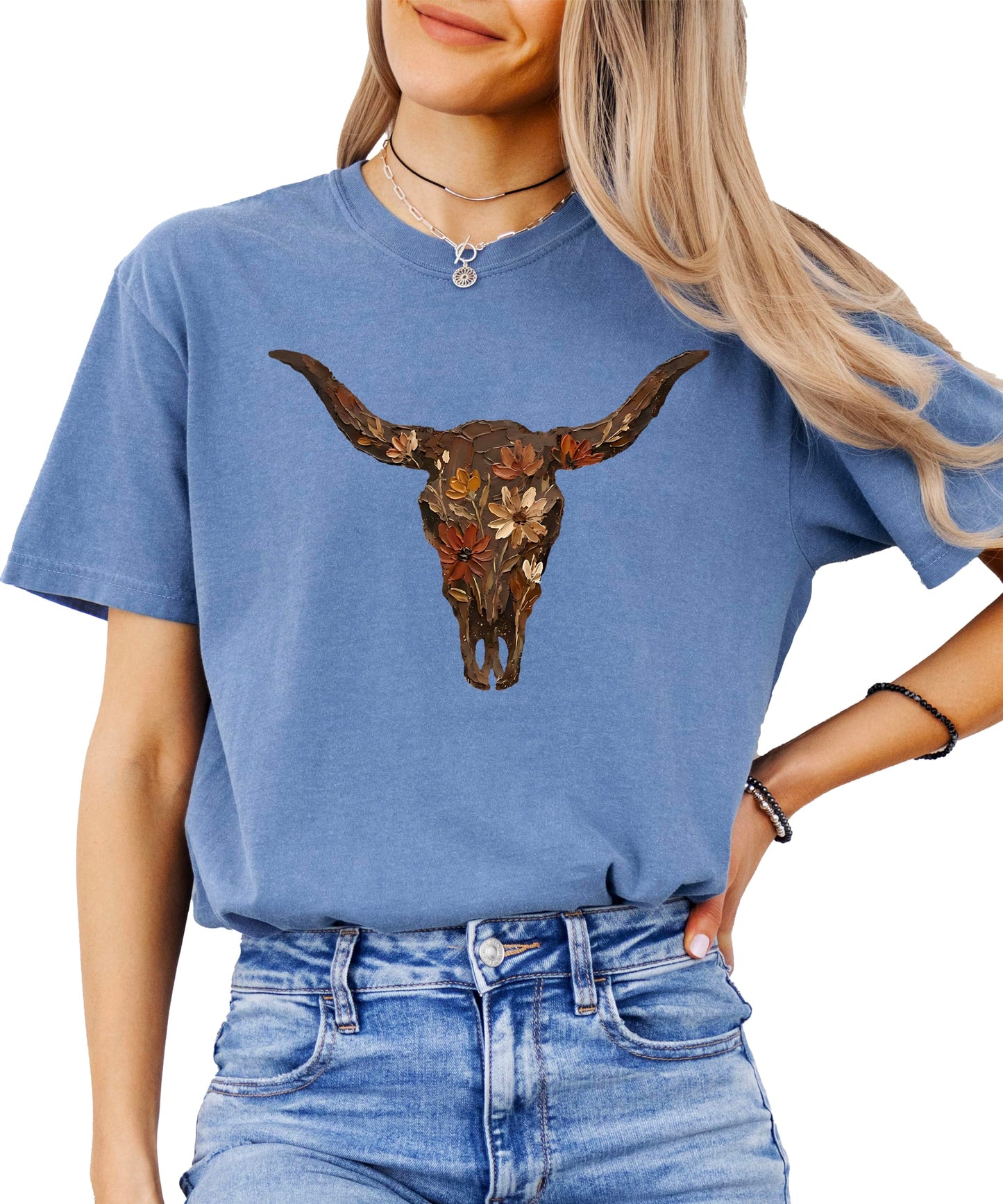 Western Longhorn Skull Graphic T-Shirt for Women - Casual Everyday Western Style Shirt