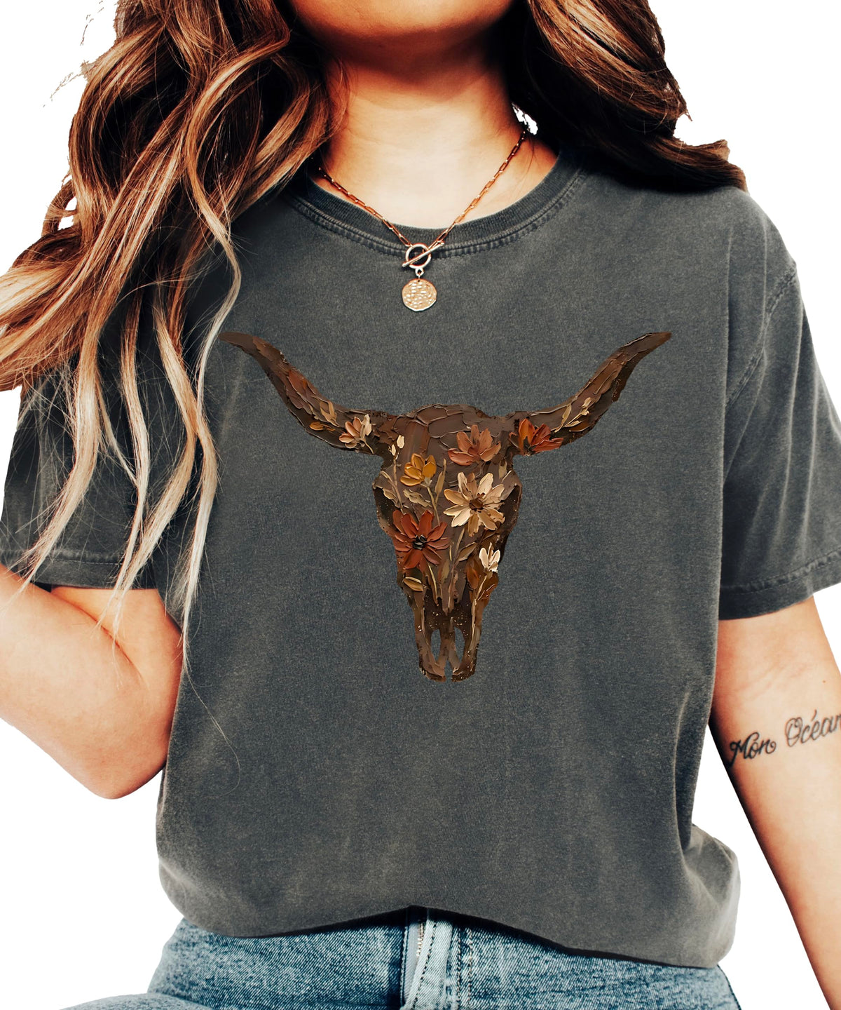 Western Longhorn Skull Graphic T-Shirt for Women - Casual Everyday Western Style Shirt