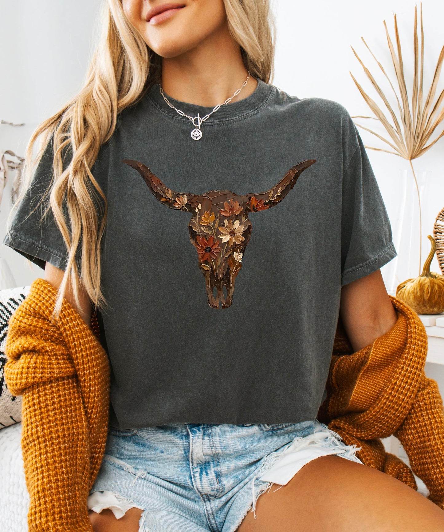 Western Longhorn Skull Graphic T-Shirt for Women - Casual Everyday Western Style Shirt