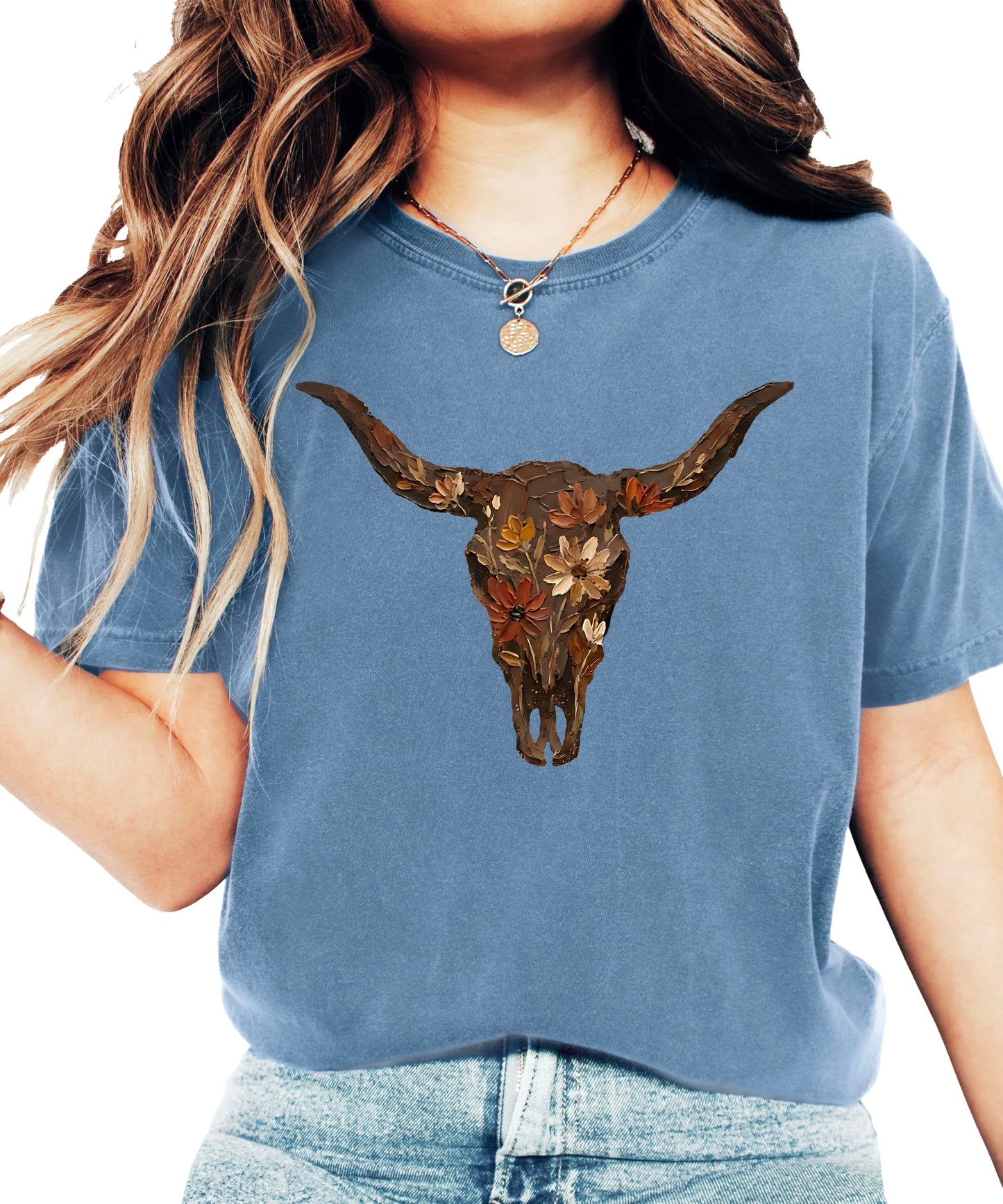 Western Longhorn Skull Graphic T-Shirt for Women - Casual Everyday Western Style Shirt